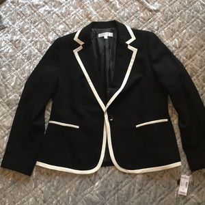 Black blazer with white outline